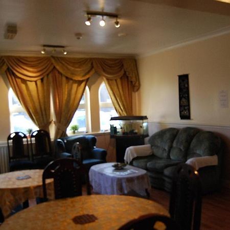 Hillingdon Lodge ภายนอก รูปภาพ