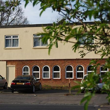 Hillingdon Lodge ภายนอก รูปภาพ