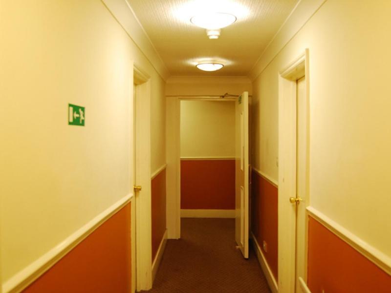 Hillingdon Lodge ภายนอก รูปภาพ