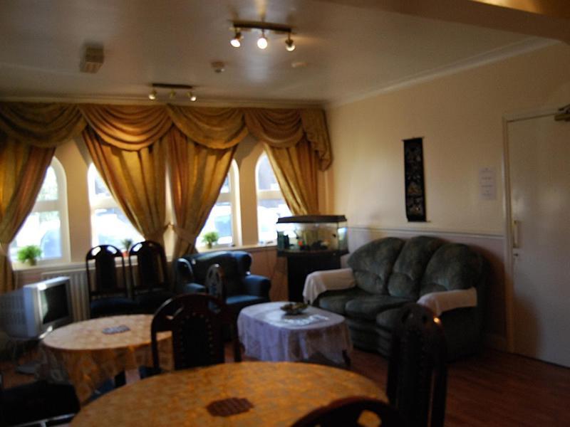 Hillingdon Lodge ภายนอก รูปภาพ