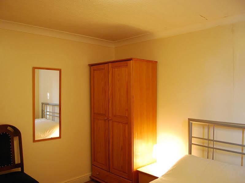 Hillingdon Lodge ภายนอก รูปภาพ