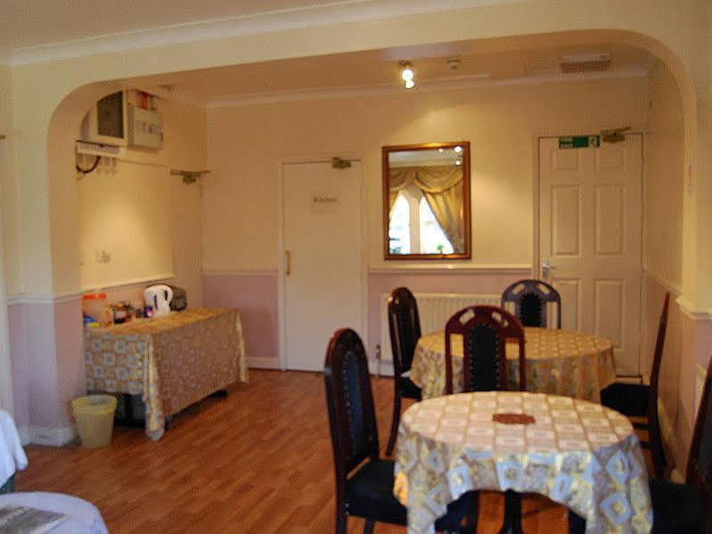 Hillingdon Lodge ภายนอก รูปภาพ